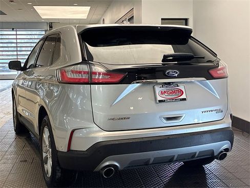 Used 2019 Ford Edge Titanium w/ Equipment Group 301A image 5