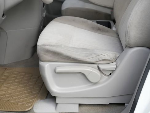Used 2016 Nissan Quest SV FWD image 19