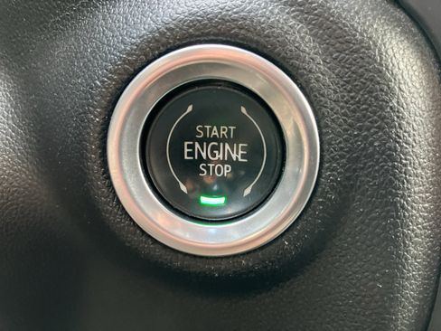 Used 2021 GMC Sierra 1500 Elevation image 19