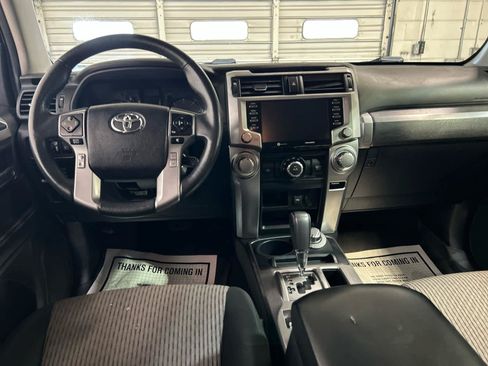 Used 2021 Toyota 4Runner SR5 AWD/4WD image 4