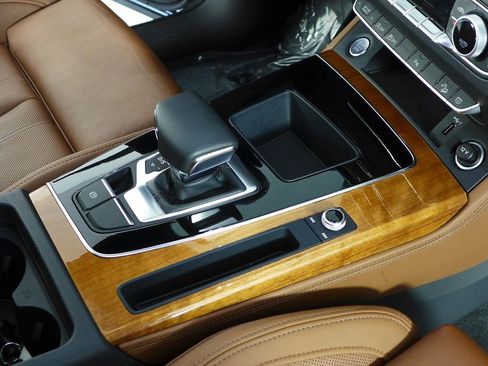 Used 2023 Audi Q5 2.0T Premium Plus w/ Premium Plus Package image 15