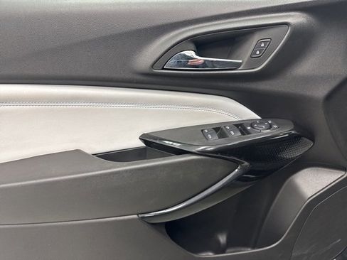 Used 2024 Chevrolet Trax LT image 9