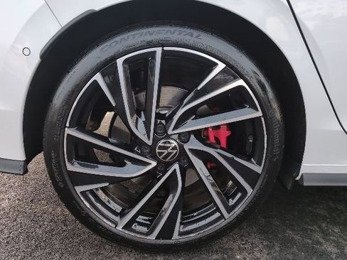 Used 2024 Volkswagen GTI Autobahn image 22