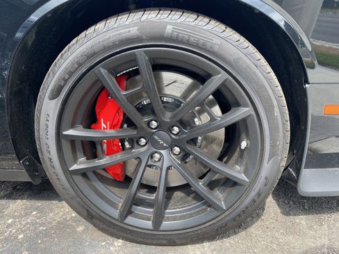 Used 2023 Dodge Challenger SRT Hellcat RWD image 9