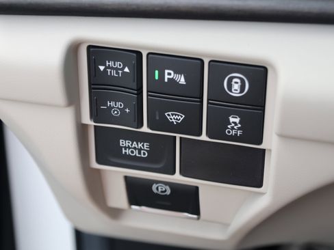 Used 2025 Acura RDX SH-AWD w/ Advance Package image 16