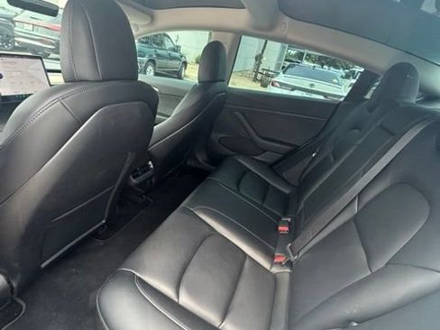 Used 2021 Tesla Model 3 Standard Range Plus RWD image 7