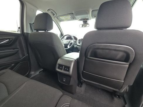 Used 2024 GMC Terrain SLE w/ Driver Convenience Package AWD/4WD image 17