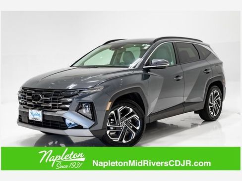 Used 2025 Hyundai Tucson Limited AWD/4WD image 1
