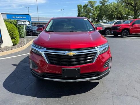 Used 2024 Chevrolet Equinox LT w/ LPO, Floor Liner Package FWD image 10