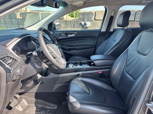 Used 2019 Ford Edge Titanium AWD/4WD image 9