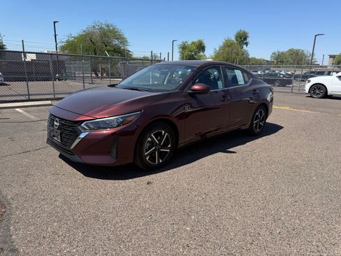 Used 2025 Nissan Sentra SV FWD image 1