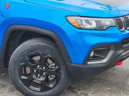 Used 2023 Jeep Compass Trailhawk image 4