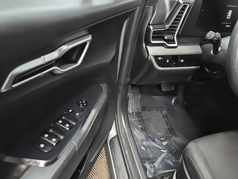 Used 2023 Kia Sportage LX image 27