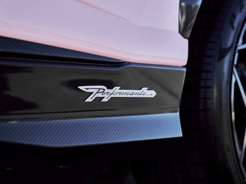 Used 2024 Lamborghini Urus Performante image 15