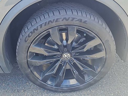 Used 2021 Volkswagen Tiguan SE R-Line AWD/4WD image 10