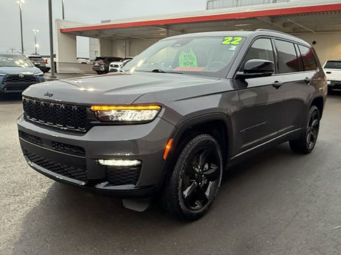 Used 2022 Jeep Grand Cherokee L Limited w/ Black Appearance Package image 8