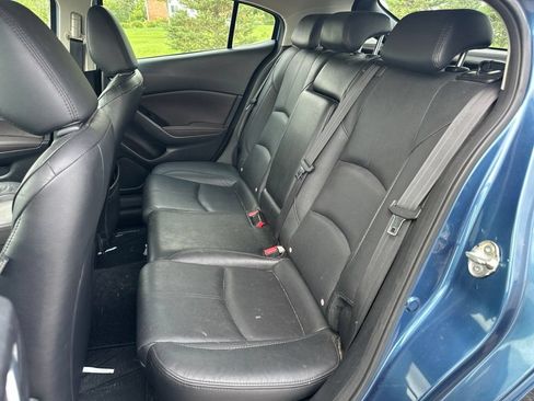 Used 2018 MAZDA MAZDA3 Grand Touring w/ Premium Equipment Package FWD image 14