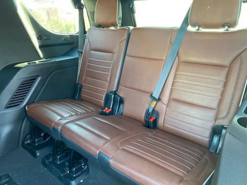 Used 2024 GMC Yukon Denali Ultimate AWD/4WD image 15