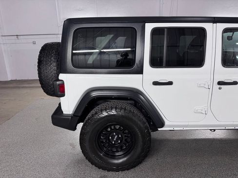 Used 2021 Jeep Wrangler Unlimited Sport AWD/4WD image 8