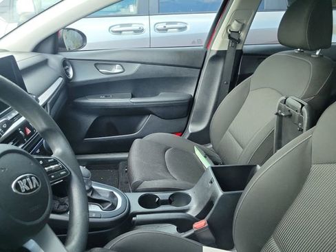 Used 2019 Kia Forte LXS FWD image 8