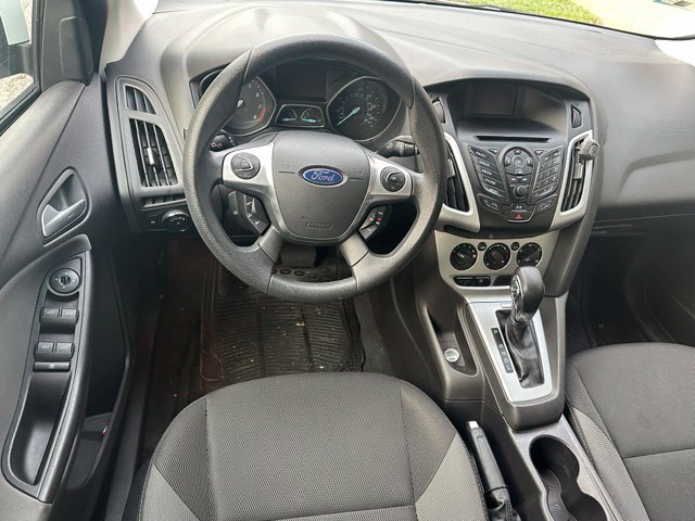 Used 2013 Ford Focus SE FWD image 10