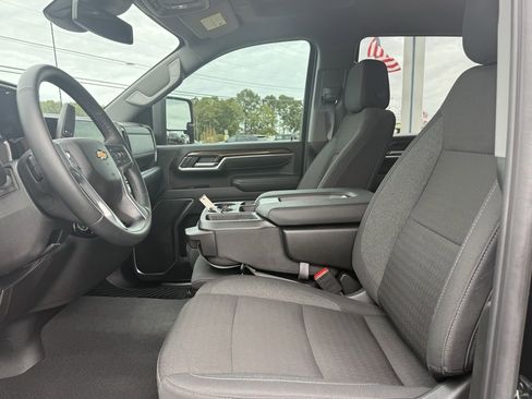 Used 2025 Chevrolet Silverado 2500 LT w/ Z71 Chrome Sport Edition image 16