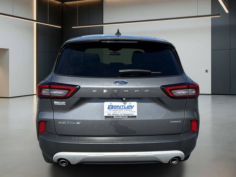 Used 2024 Ford Escape Active AWD/4WD image 5