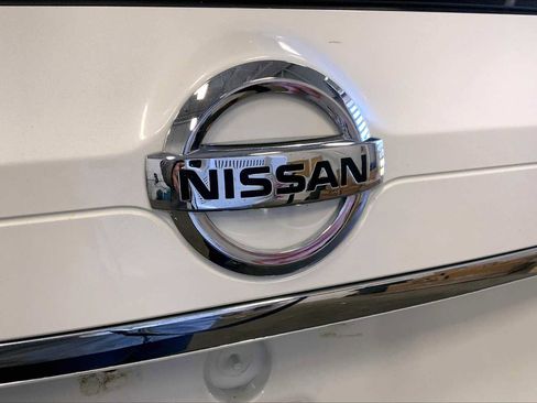 Used 2016 Nissan Rogue SL w/ SL Premium Package image 33