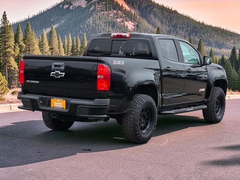 Used 2016 Chevrolet Colorado Z71 w/ Z71 Midnight Edition RWD image 7