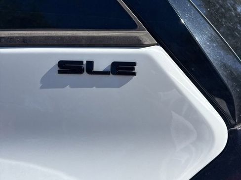 Used 2021 GMC Terrain SLE w/ Driver Convenience Package image 8