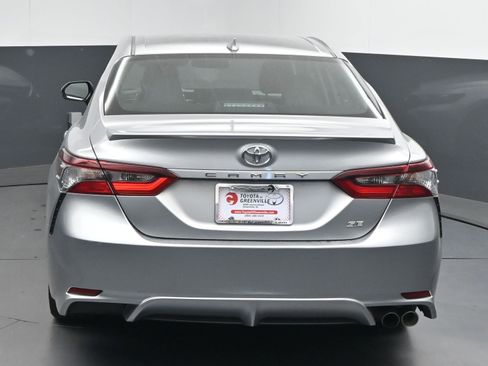 Used 2021 Toyota Camry SE image 7