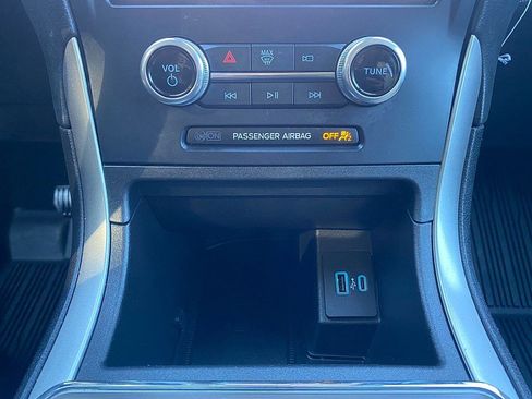 Certified 2022 Ford Edge SEL w/ Convenience Package image 56