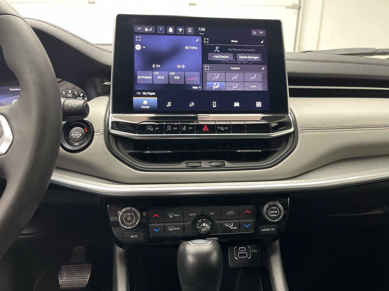 Used 2025 Jeep Compass Limited AWD/4WD image 18