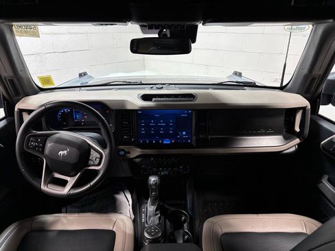 Used 2023 Ford Bronco Wildtrak image 35