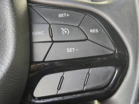 Used 2019 Chrysler 300 S image 13