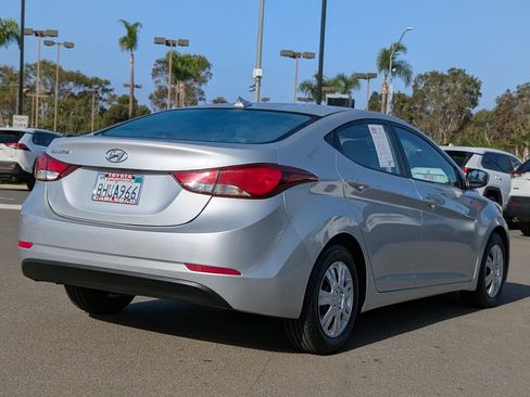 Used 2016 Hyundai Elantra SE FWD image 11