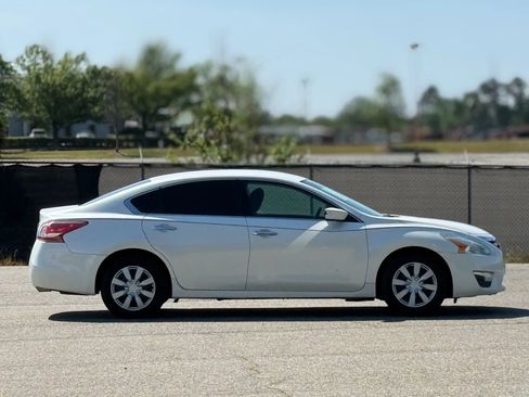 Used 2013 Nissan Altima 2.5 S FWD image 7