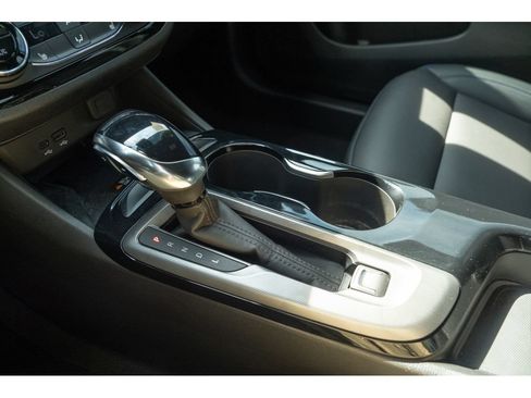 Used 2024 Buick Envista Sport Touring w/ Convenience I Package FWD image 25