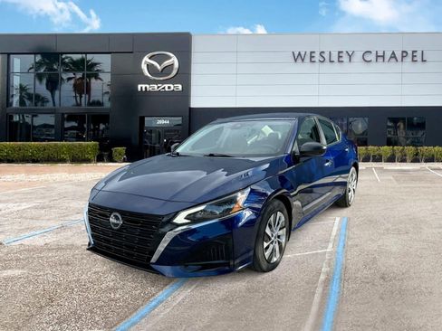 Used 2024 Nissan Altima 2.5 S FWD image 1
