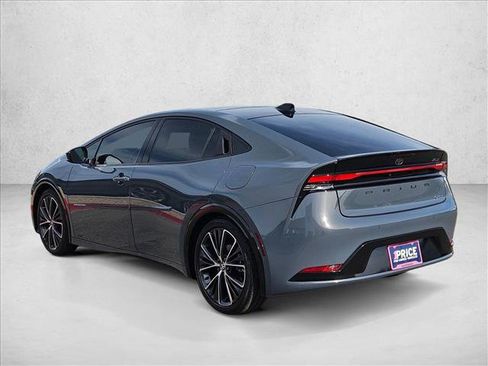 Used 2024 Toyota Prius XLE image 7