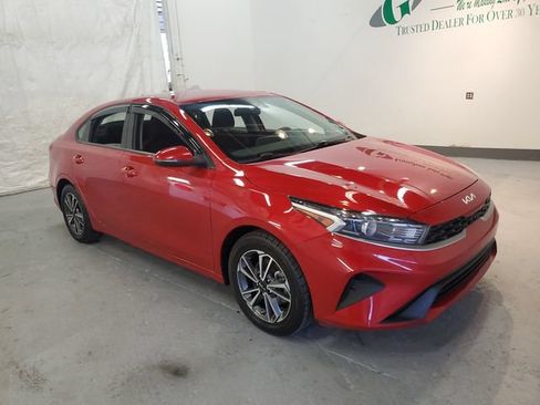 Used 2023 Kia Forte LXS w/ LXS Technology Package FWD image 9