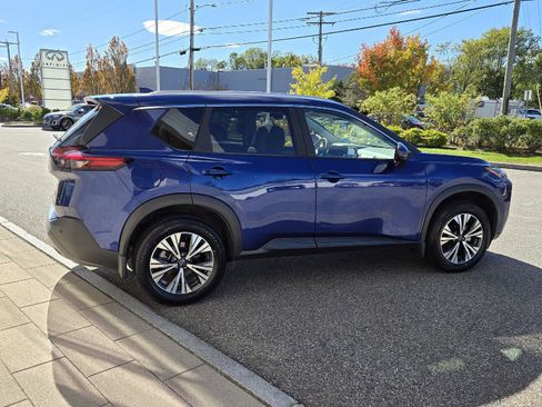 Used 2023 Nissan Rogue SV w/ SV Premium Package image 18