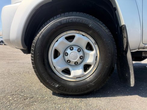 Used 2011 Toyota Tacoma 4x4 Access Cab w/ SR5 Pkg #2 image 24