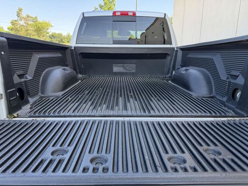 Used 2016 RAM 1500 Classic SLT RWD image 35