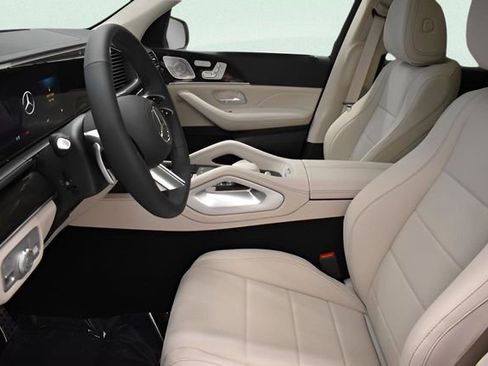New 2026 Mercedes-Benz GLS 450 4MATIC image 24
