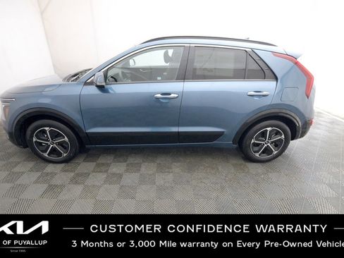 Certified 2024 Kia Niro SX image 8