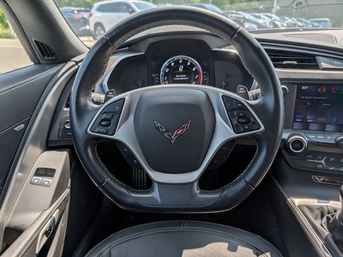 Used 2017 Chevrolet Corvette Stingray Coupe w/ 1LT RWD image 26