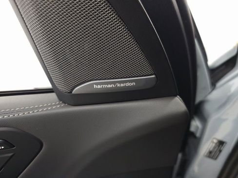 Used 2026 BMW X7 xDrive40i w/ M Sport Package image 18