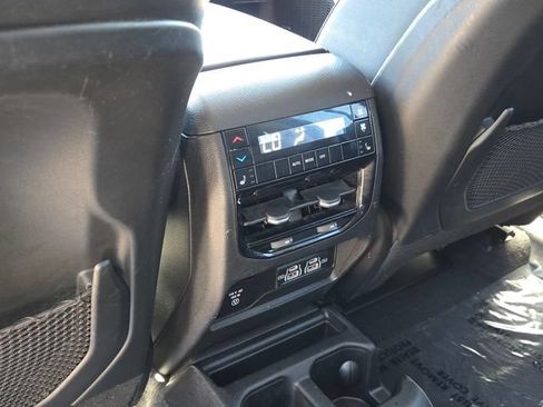 Used 2021 Jeep Grand Cherokee L Limited AWD/4WD image 11