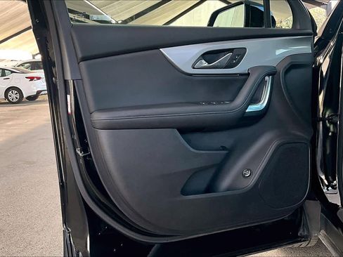 Used 2020 Chevrolet Blazer LT image 21